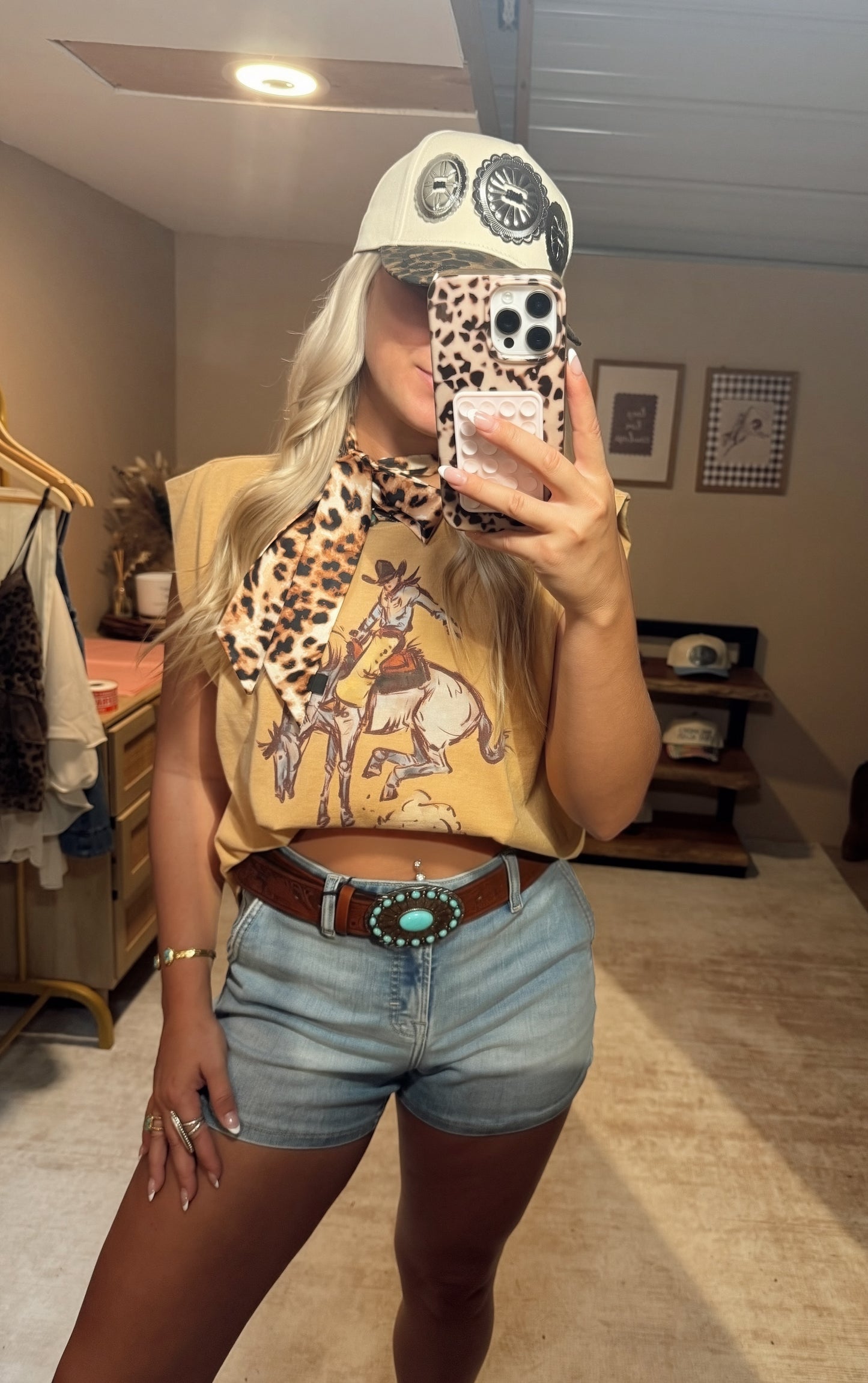 Bucking Horse Boxy Tank